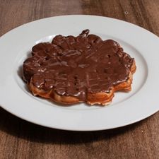 Sade Çikolatalı Waffle